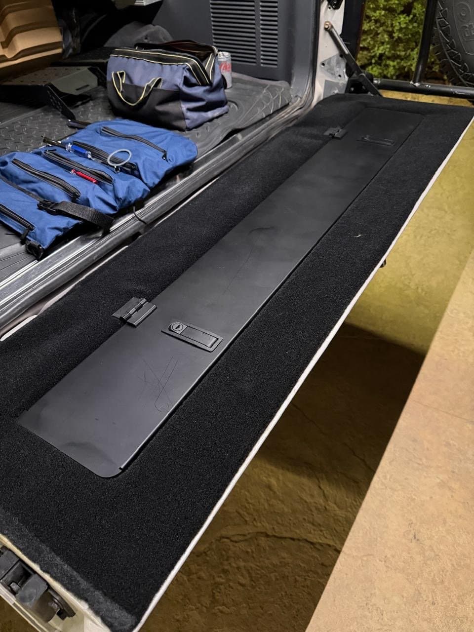 صندوق تخزين لاندكروزر LC80